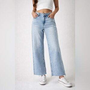 American Eagle Super High Rise Baggy Wide Leg Jeans 12 Distressed Light Wash